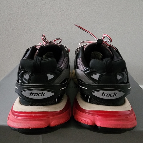 Balenciaga Track Sneaker - Picture 3 of 6